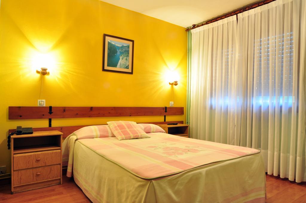 Hostal Europa San Roque del Acebal Eksteriør billede